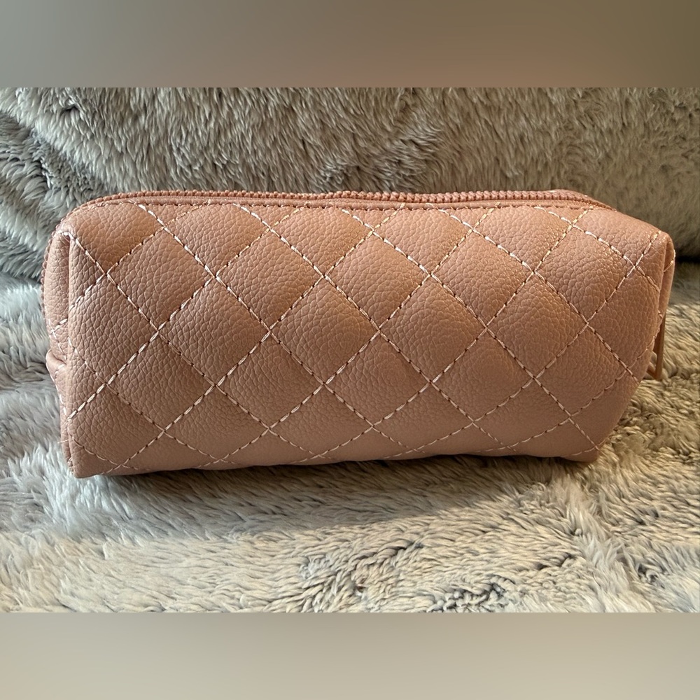 Women’s Clear Travel - Cosmetic Bag Set in Blush Leopard. 3 Piece - Picture 11 of 16